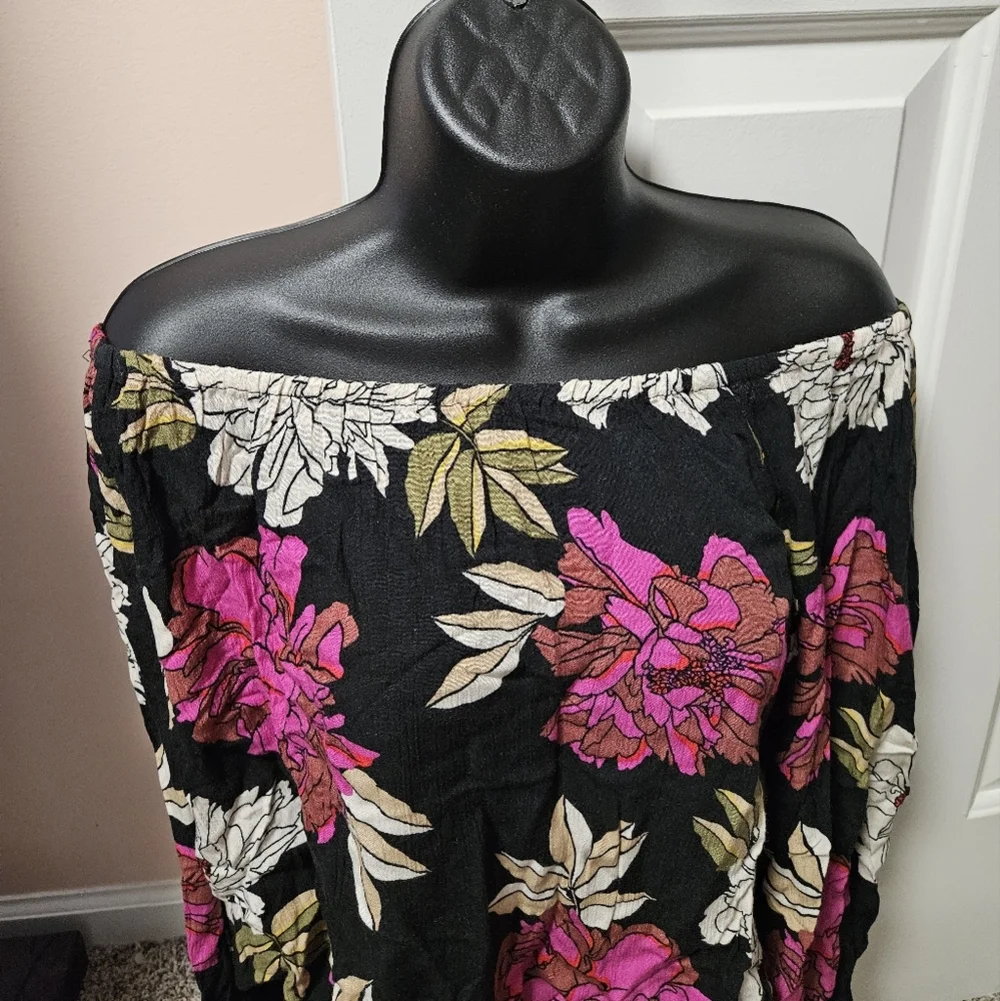 Billabong Off the Shoulder Top - Picture 4 of 11